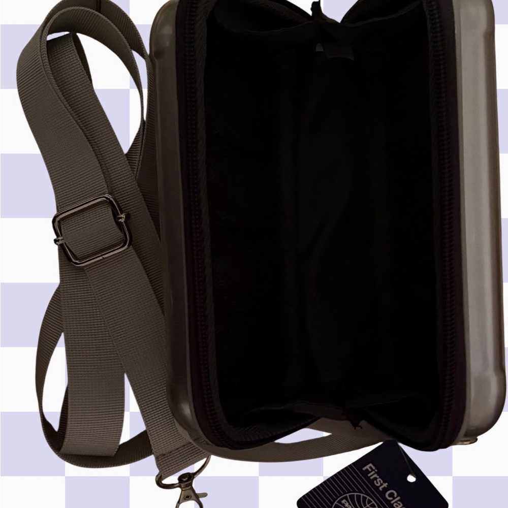 Pan Am Hard-Sided Silver Crossbody Bag - Picture 2 of 8
